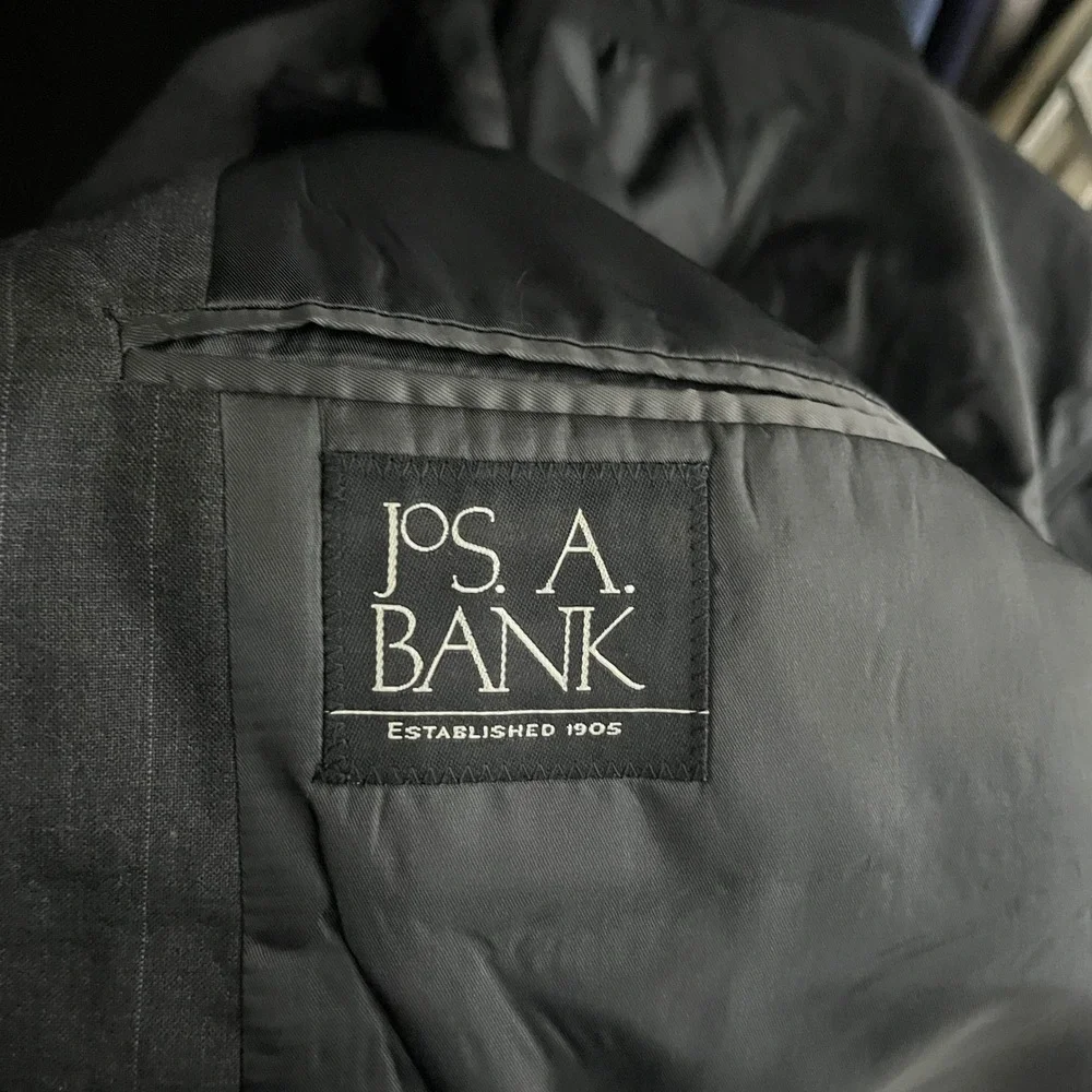 Jos. A. Bank Suit Mens 44XL W35 Charcoal Grey Pinstripe 100% Wool 2-Button XL